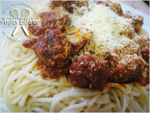 طريقة عمل المكرونة الاسباجتى بكرات اللحم