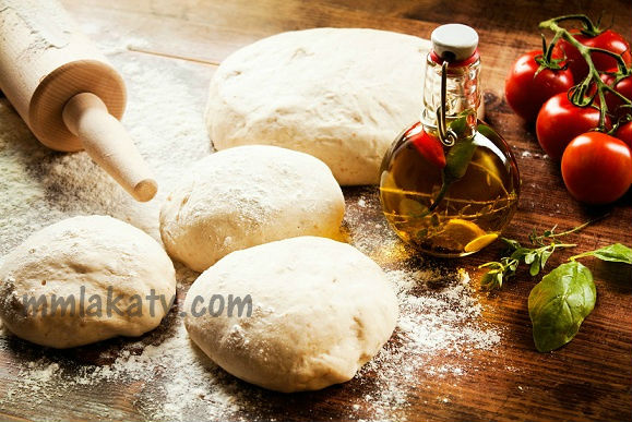 طريقة عمل عجينة البيتزا الإيطالية الرقيقة