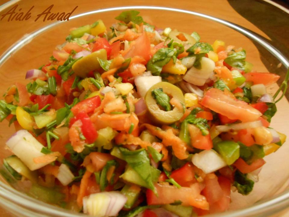 طريقة عمل سلطة الفلفل و الزيتون طريقة عمل سلطة الفلفل و الزيتون