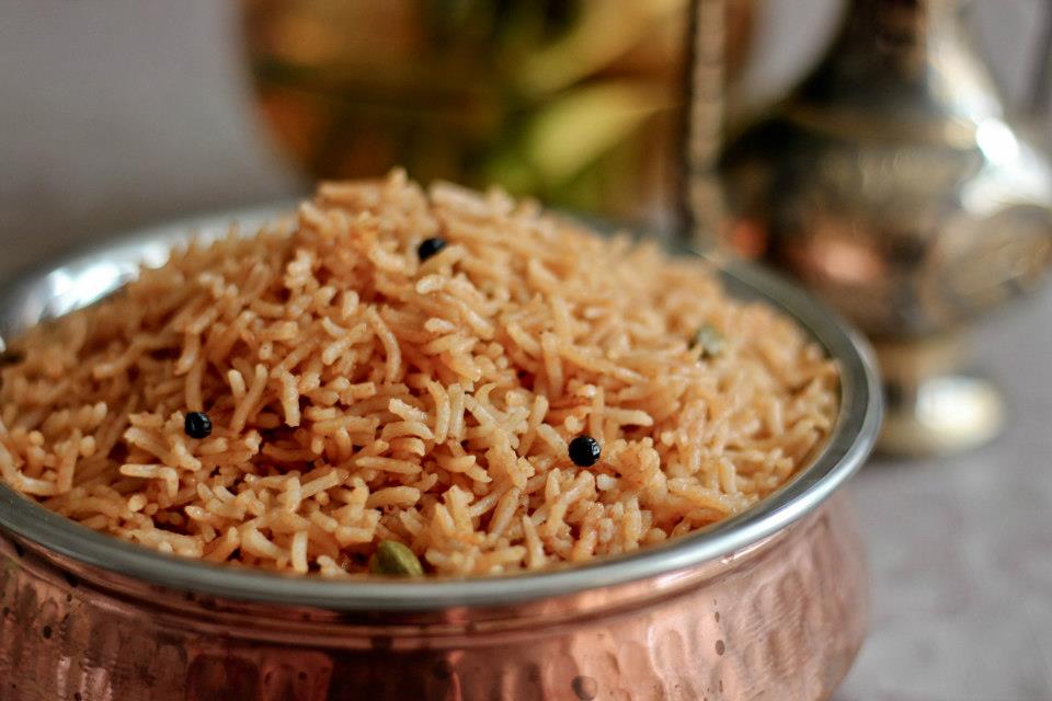 طريقة عمل الأرز الشرقي بالبهارات طريقة عمل الأرز البسمتى بالبهارات