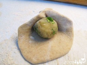 طريقة عمل البراتا بحشو البطاطس