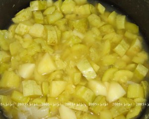 طريقة عمل شوربة كوسة و بطاطس و ريحان