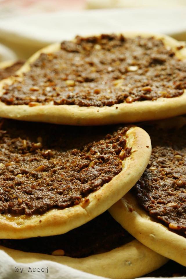 طريقة عمل اللحم بعجين