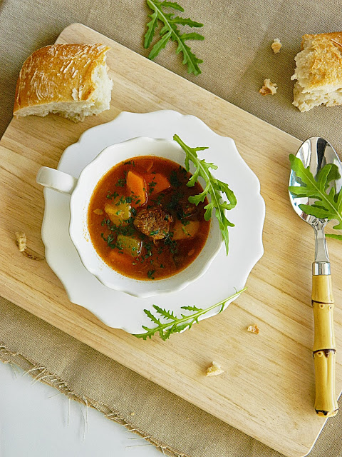 طريقة عمل شوربة اللحم بالخضروات