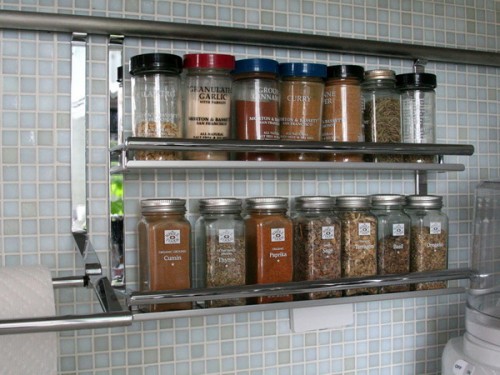 أفكار لتنظيم المطبخ و توفير المساحة التخزينية