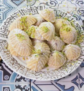 طريقة عمل معمول السميد