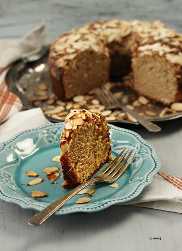 طريقة عمل كيكة التفاح و اللوز طريقة عمل كيكة التفاح واللوز