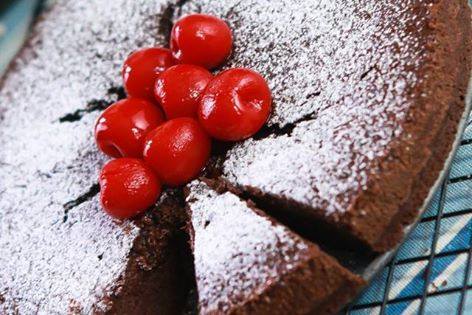 طريقة عمل كيكة الشوكولاته الطرية