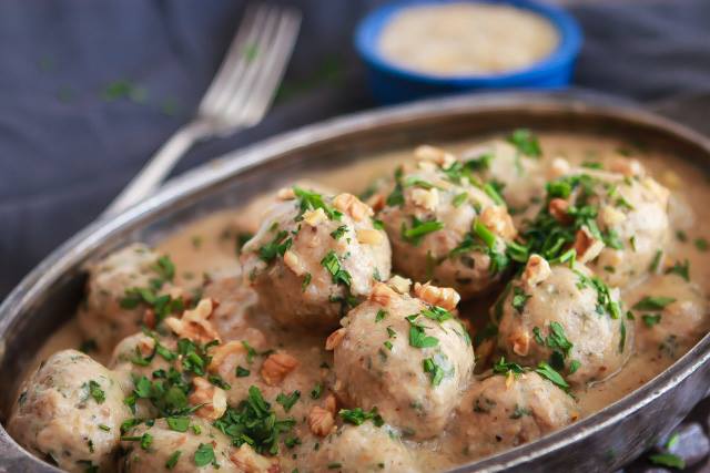 طريقة عمل كفتة الشركسية بالدجاج من مطبخ آسيا طريقة عمل كفتة الشركسية بالدجاج من مطبخ آسيا