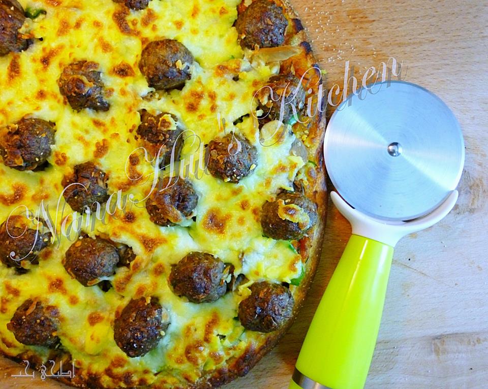 طريقة عمل البيتزا المشوية طريقة عمل البيتزا المشوية