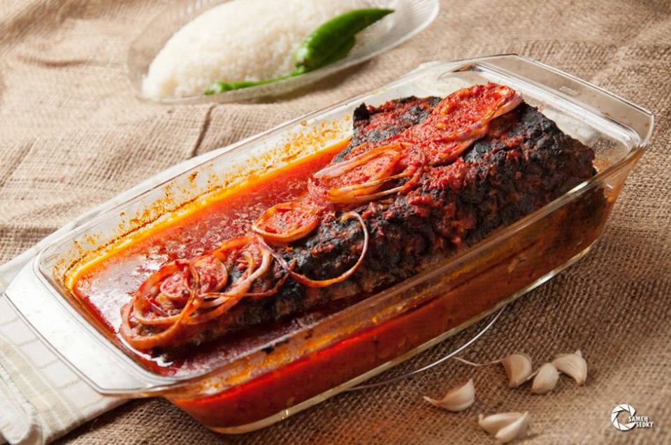 صينية سمك لوت بالصلصة بالفرن