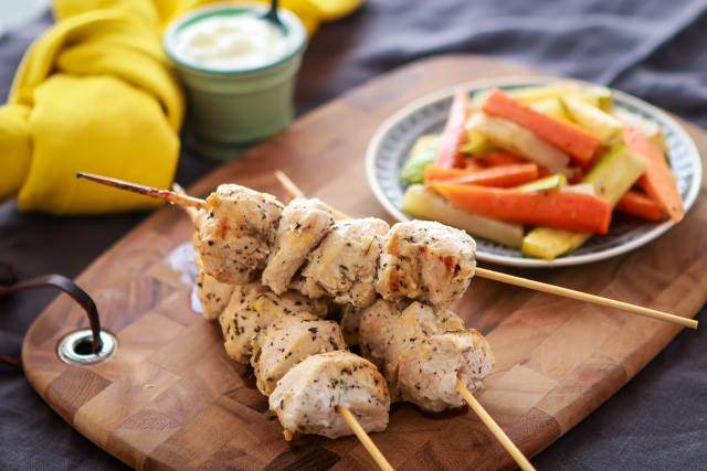 شيش طاووق بالزبادي من مطبخ آسيا طريقة عمل شيش طاووق على الجريل