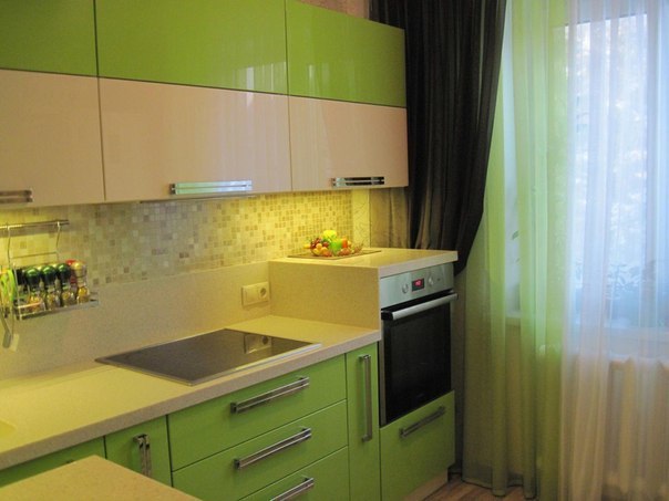صور مطبخ مودرن باللون الأخضر