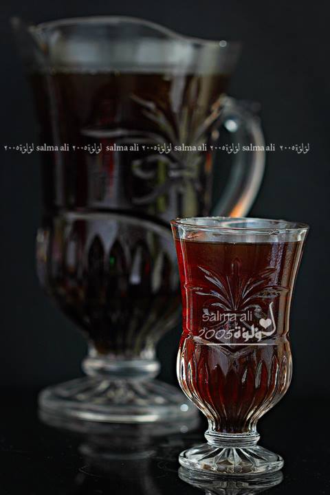 طريقة عمل عصير التمر هندي بالكركدية طريقة عمل عصير التمر هندي بالكركدية