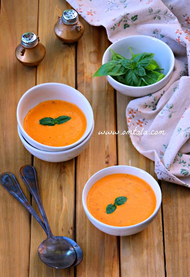 طريقة عمل شوربة الطماطم المشوية