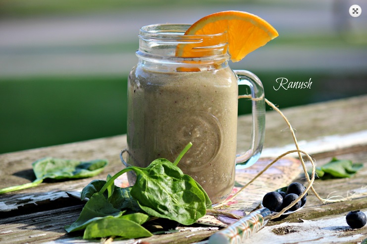 طريقة عمل سموذي السبانخ