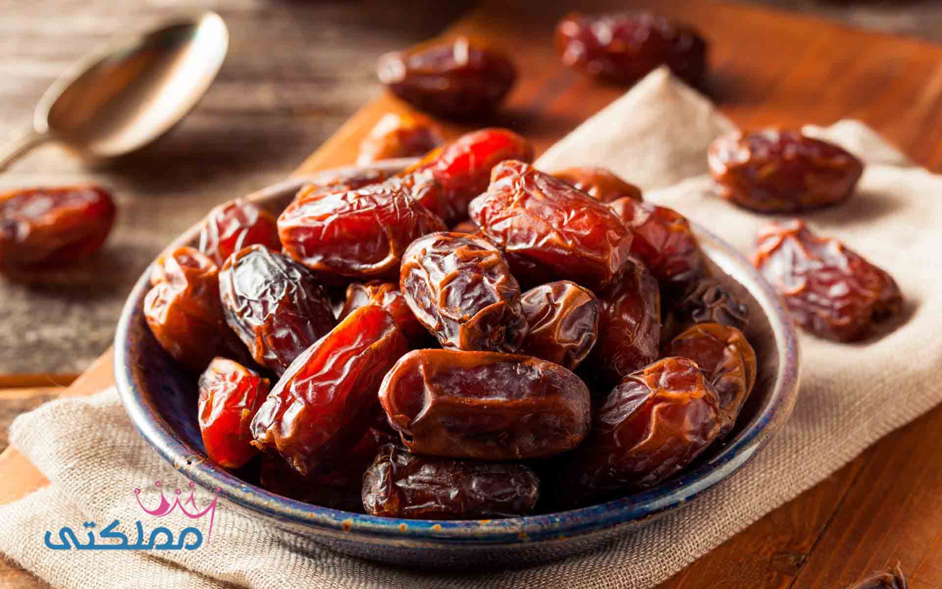 متى تأكل الحامل التمر وكمية التمر المسموح بها متى تأكل الحامل التمر وكمية التمر المسموح بها