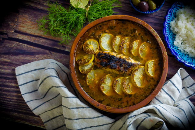 طاجن الكزبرية بالسمك القاروص طريقة عمل سمك الكزبرية في الفرن