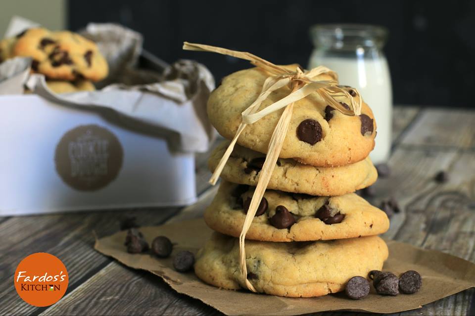 كوكيز بحبيبات الشيكولاتة طريقة عمل الكوكيز بقطع الشوكولاتة