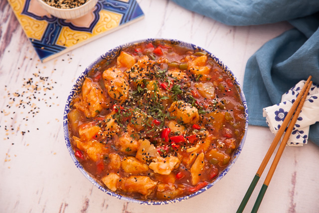 دجاج أسيوي بصلصة عشب الليمون دجاج أسيوي بصلصة عشب الليمون