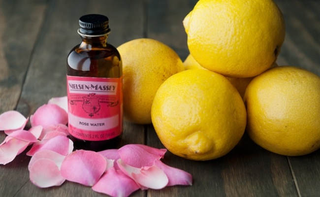 الليمون و ماء الورد لتفتيح البشرة