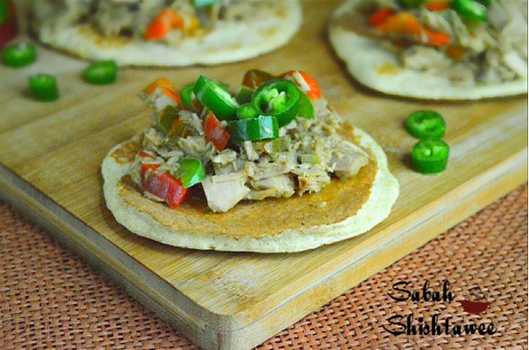 بان كيك مالح بحشوة التونة طريقة البان كيك المالح