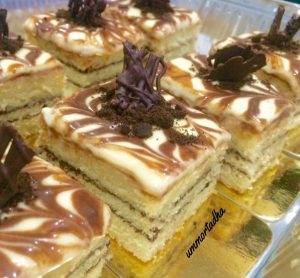 كيكة طبقات القرفة