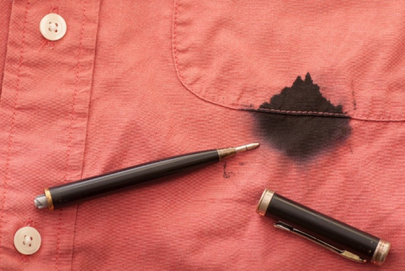 طريقة ازالة الحبر من الملابس