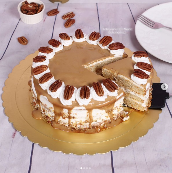 كيكة الجزر بالكراميل و الكريمة