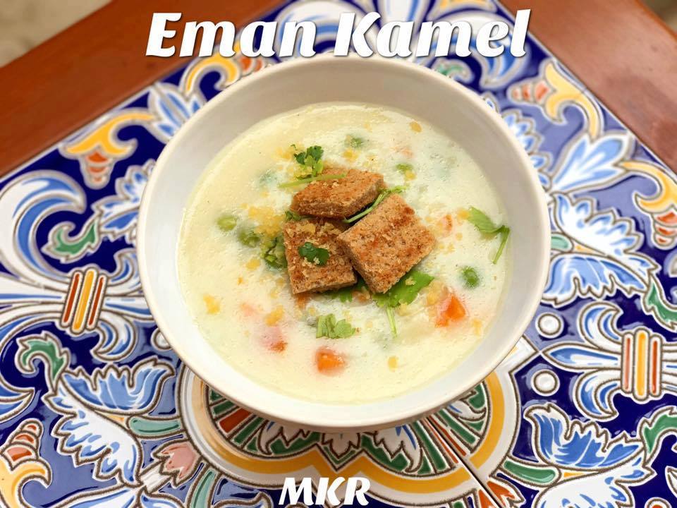شوربة خضار مع الجبن المبشور