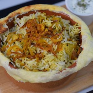برياني دجاج بطاجين فخار