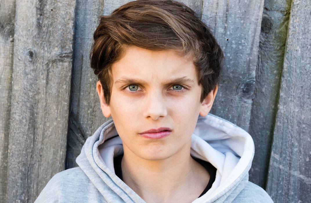 مشكلة الطفل العنيد و كيفية حلها