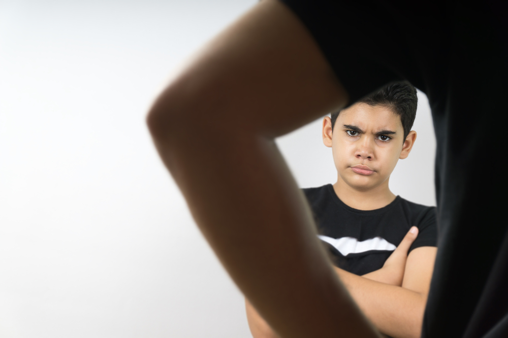 كيفية التعامل مع السلوكيات السيئة لطفلك
