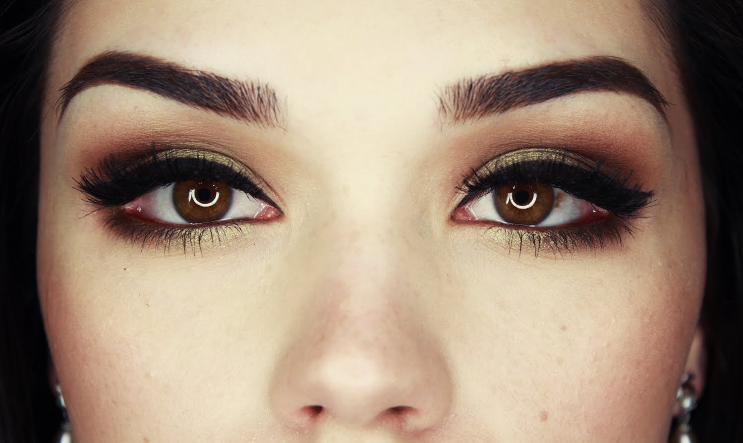 هذه النصائح تخلصك من مشكلة عدم تناسق شكل الحواجب في الوجه هذه النصائح تخلصك من مشكلة عدم تناسق شكل الحواجب في الوجه