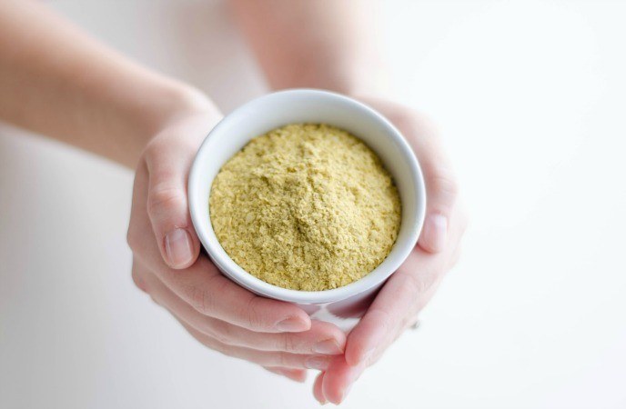 فوائد الخميرة للحصول على بشرة فاتحة فوائد الخميرة للحصول على بشرة فاتحة