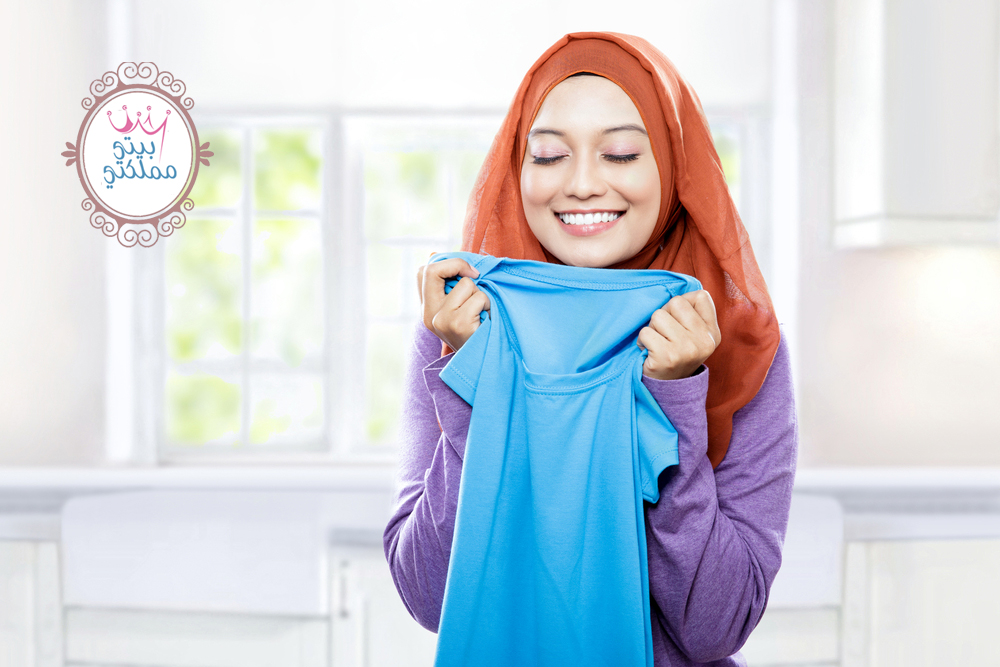 طريقة التخلص من العفن و الرطوبة بالملابس