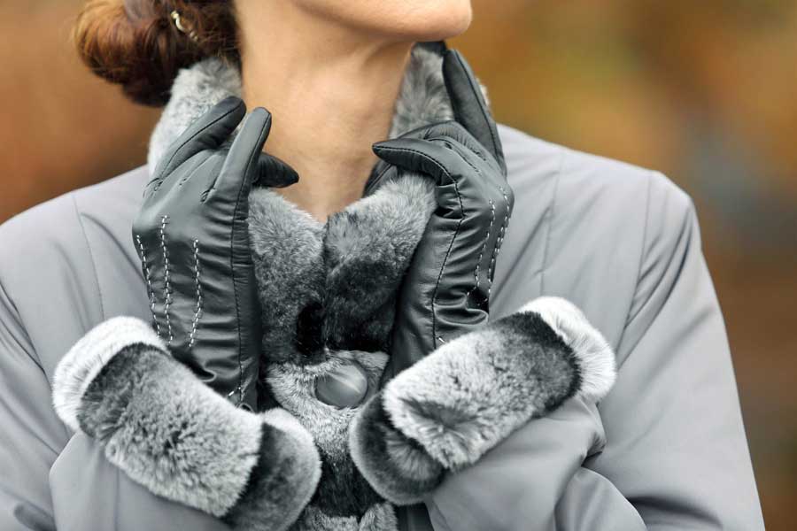 كيفية تنظيف القفازات الجلدية بطرق منزلية فعالة