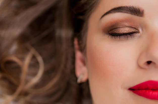 طريقة-إستخدام-زيت-الخروع-للشعر-الخفيف-لتكثيف-الشعر-و-تطويلة طريقة إستخدام زيت الخروع للشعر الخفيف لتكثيف الشعر و تطويلة