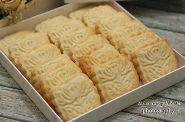 معمول-بجبنة-الكيري-يذوب-بالفم معمول بجبنة الكيري يذوب بالفم