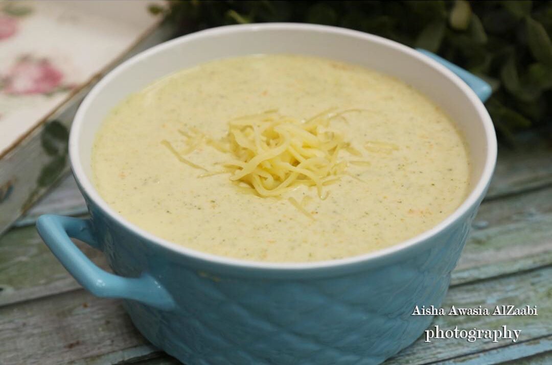 طريقة عمل شوربة بروكلي بالجبن الشيدر اللذيذة