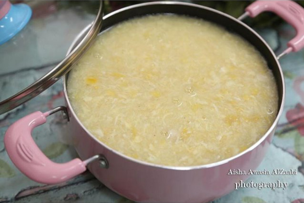 شوربة-الذرة-بالدجاج-الصينية-سهلة-التحضير شوربة الذرة بالدجاج الصينية سهلة التحضير