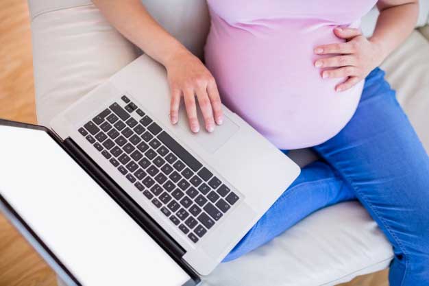 محاربة و علاج علامات التمدد أو التشققات اثناء الحمل بطرق طبيعية