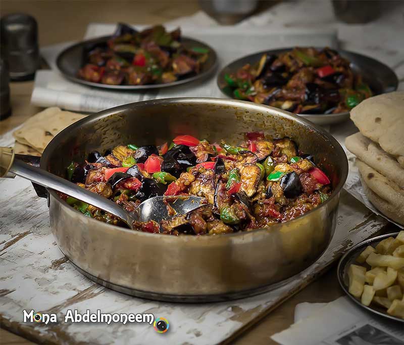 طريقة-عمل-المسقعة-الشعبية-بدون-لحم-لذيذة طريقة عمل المسقعة الشعبية بدون لحم لذيذة