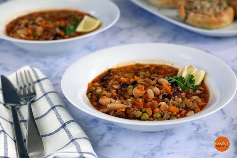 شوربة البقوليات السبعة بأسهل طريقة