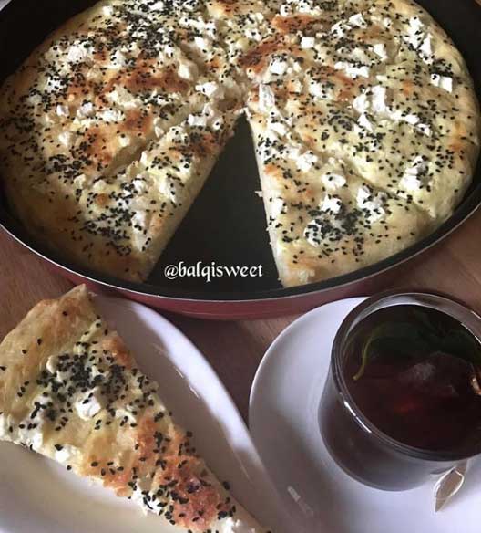 الخبز-التركي-الهش-و-اللذيذ-بالجبن-بطريقة-سهلة الخبز التركي الهش و اللذيذ بالجبن بطريقة سهلة