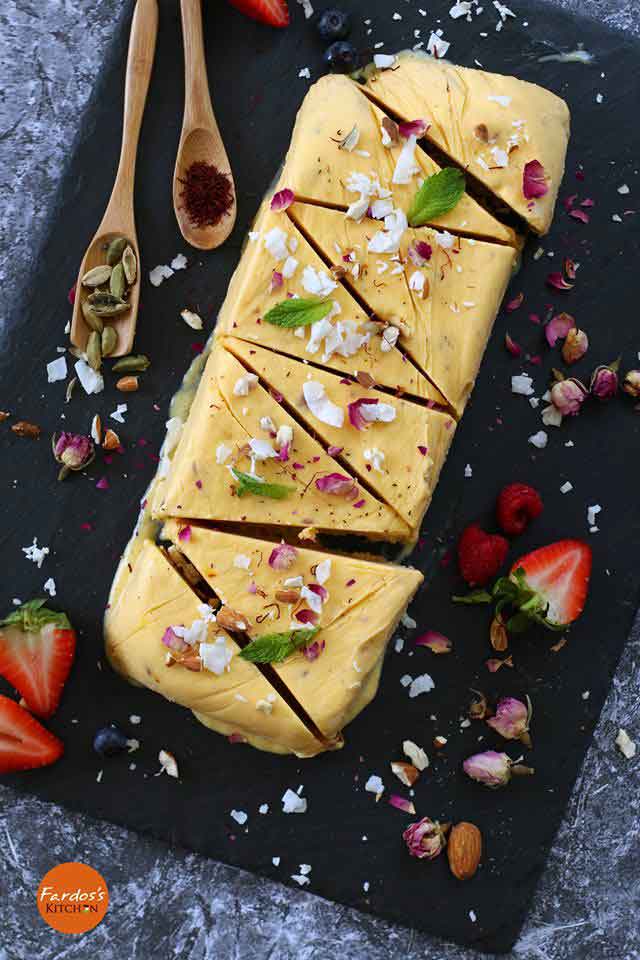 ايس-كريم-مانجو-بالحليب-من-المطبخ-الهندي-لذيذ-و-منعش ايس كريم مانجو بالحليب من المطبخ الهندي لذيذ و منعش