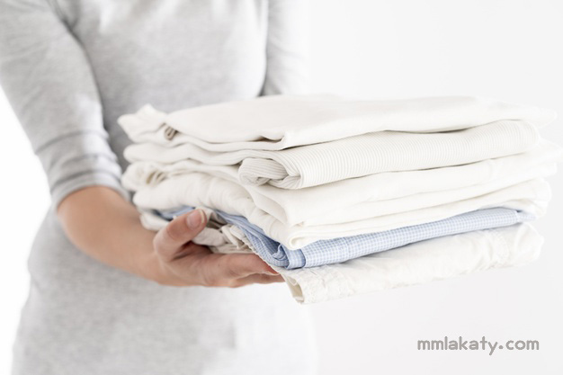 كيفية إزالة البقع من الملابس بعد غسلها