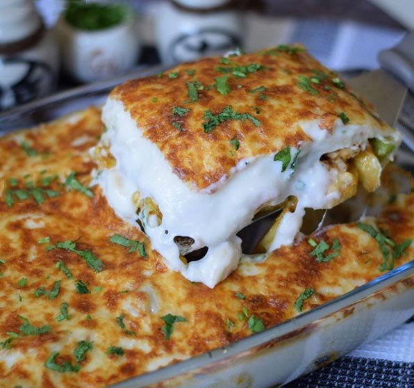 طريقة عمل صينية بطاطس بالبشاميل والدجاج