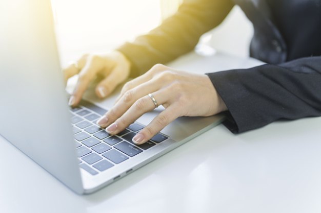 الزواج عن بُعد في الإمارات