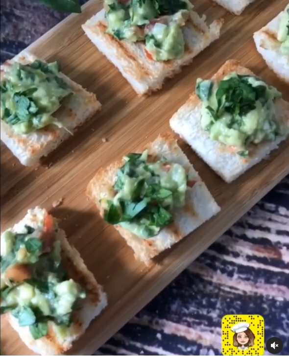 New Project (16) طريقة عمل سلطة الأفوكادو المهروسة